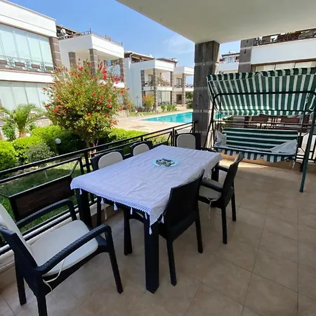 Bodrum'Da Havuzlu Sitede Yazlik Ev
