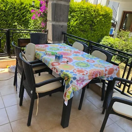 Bodrum'Da Havuzlu Sitede Yazlik Ev *